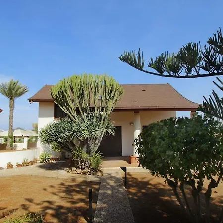 ベッド・アンド・ブレックファスト Rosella ペトロジーノ